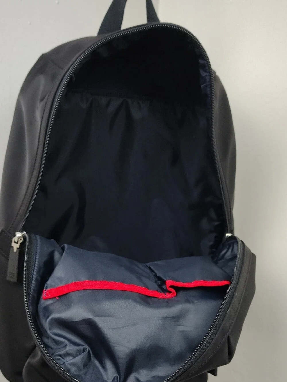New Tommy Hilfiger Solid Black Everyday Backpack Classic Design School Bag
